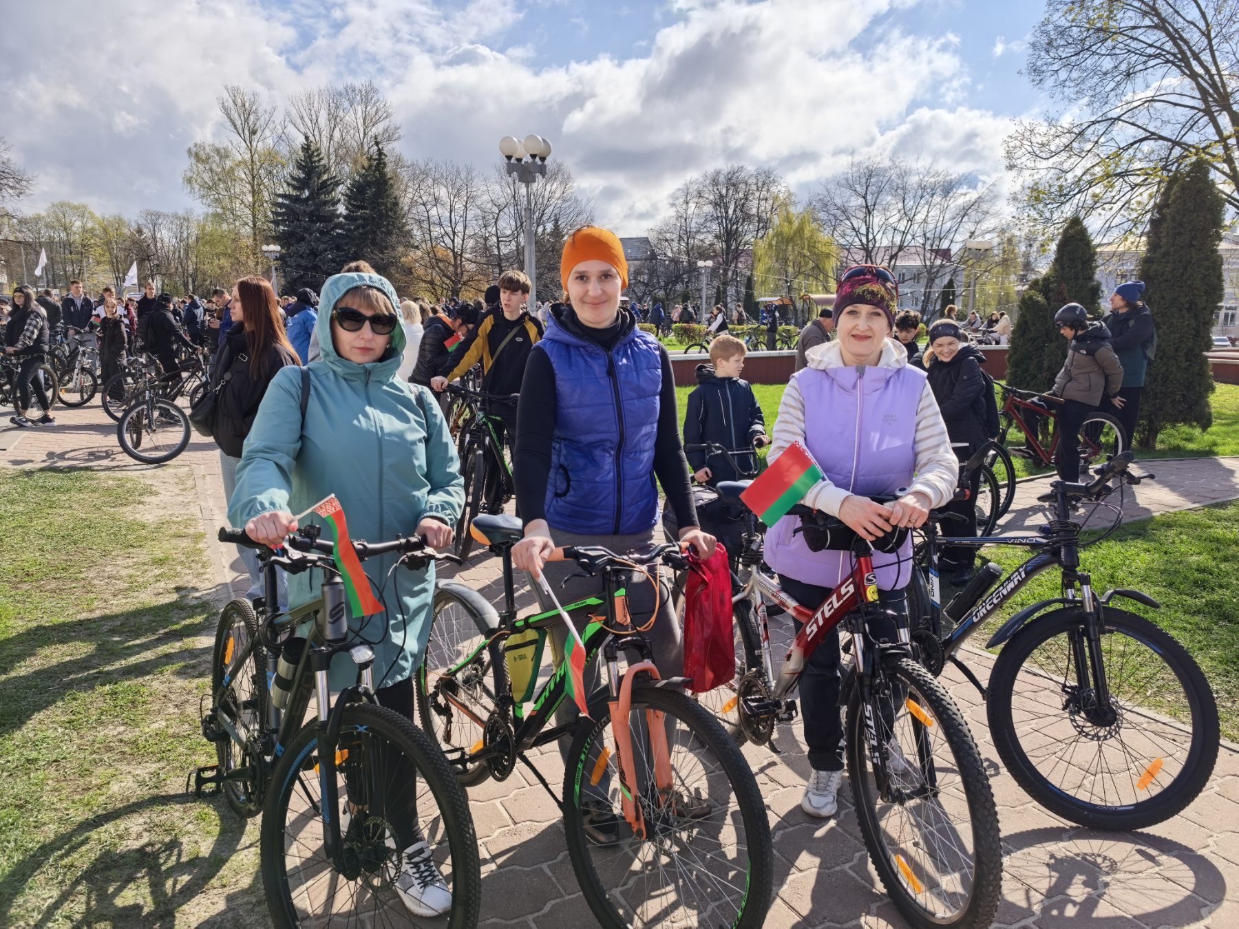 Инспекция МНС по Центральному району г. Гомеля открыла велосезон-2026 массовым заездом