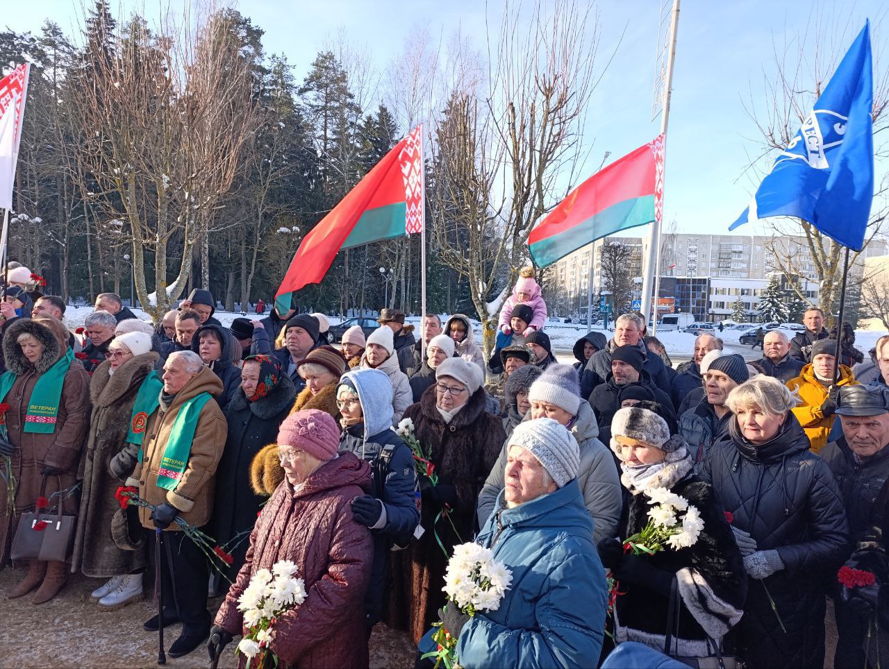 Работники инспекции МНС по г. Новополоцку почтили память воинов-интернационалистов у мемориала «Расколотая звезда»