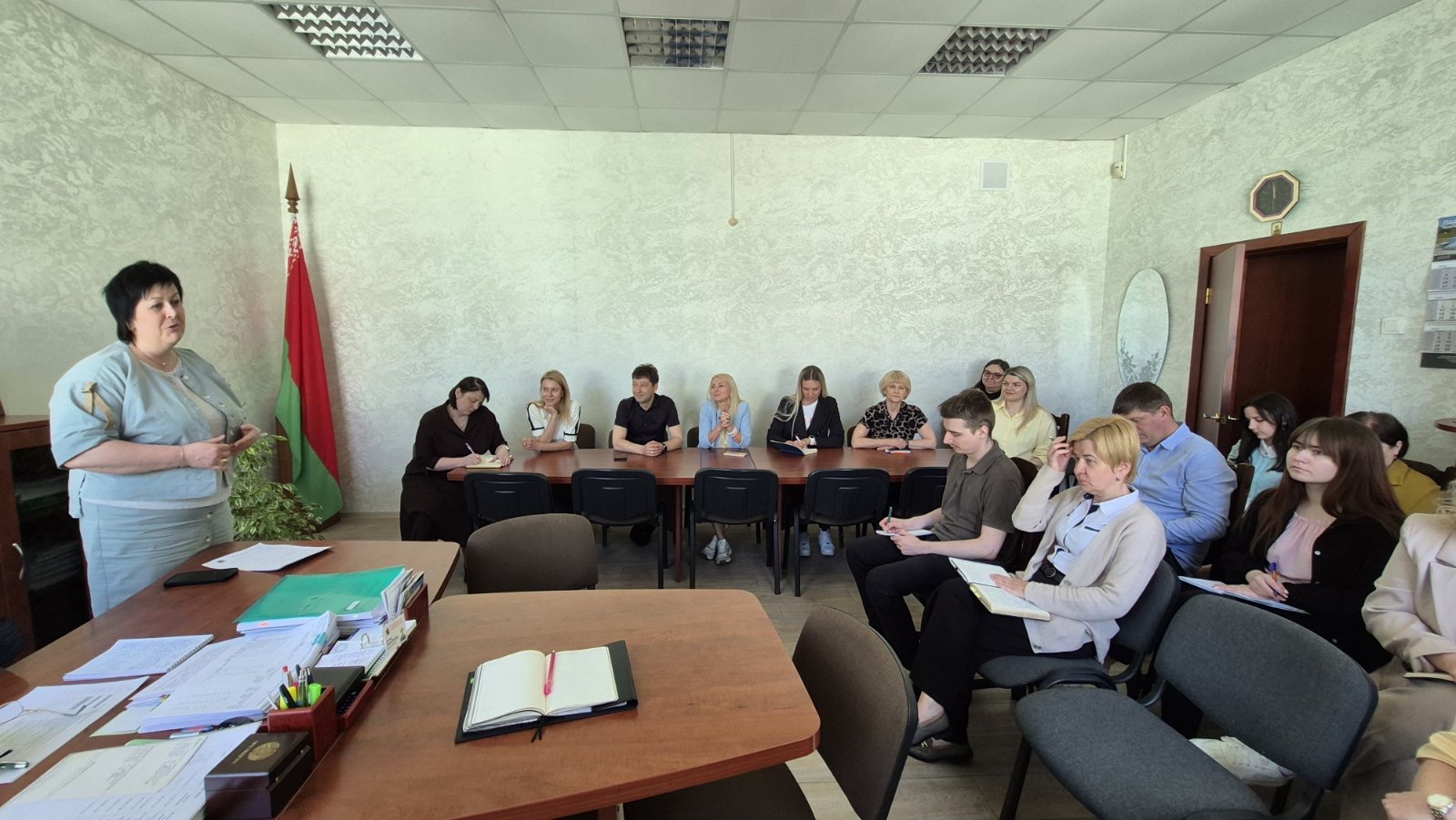 В ИМНС по Новобелицкому району Гомеля провели мероприятия ко Дню Государственных герба, флага и гимна Республики Беларусь и Году белорусской женщины