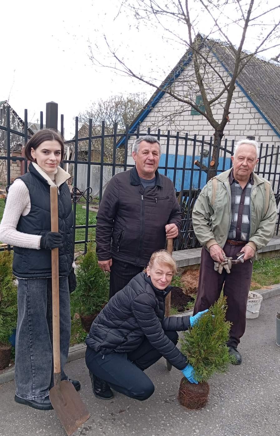 Сотрудники ИМНС по Слуцкому и Копыльскому районам приняли участие в республиканском субботнике